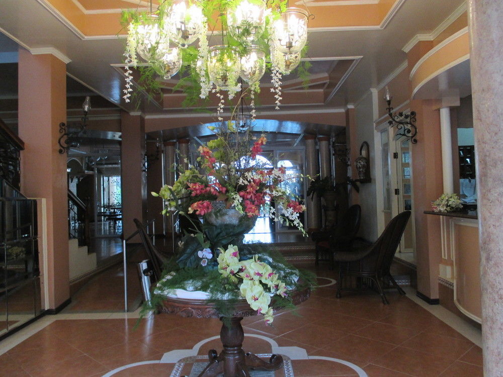 Chateau Del Mar Davao Экстерьер фото